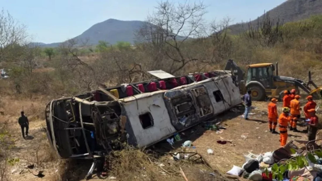 ব্রাজিলে ধর্মীয় উৎসব থেকে ফেরার পথে বাস দুর্ঘটনায় নিহত ১৬