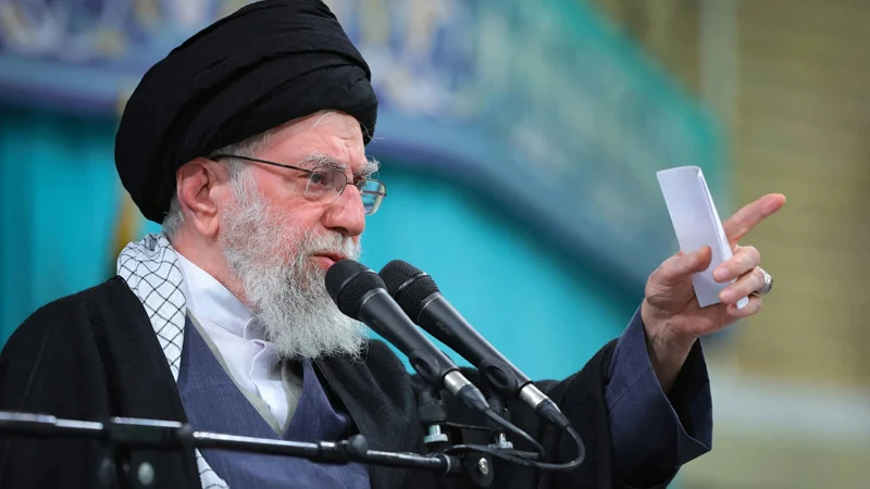 খামেনি জীবিত, দাবি ইরানের পররাষ্ট্রমন্ত্রীর