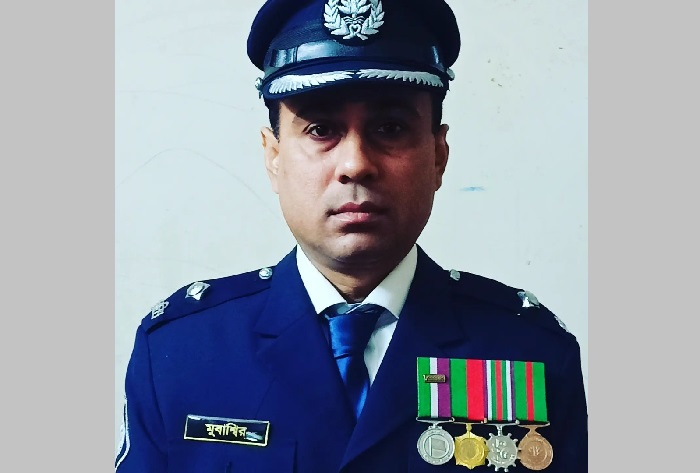 অন্য প্রার্থীর পক্ষে কাজ করছেন ওসি মোবাশ্বির’: বিএনপির অভিযোগ, ওসির অস্বীকার