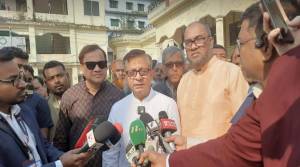 নারী ভোটগ্রহণে ধীর গতির অভিযোগ খন্দকার আব্দুল মুক্তাদীরের