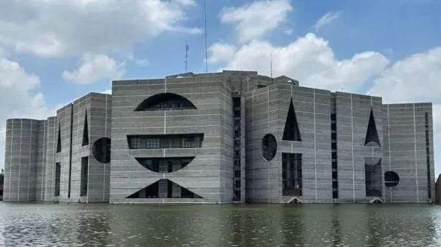 সংসদ-স্পিকার নেই; নতুন সরকারের শপথ পড়াবেন কে?