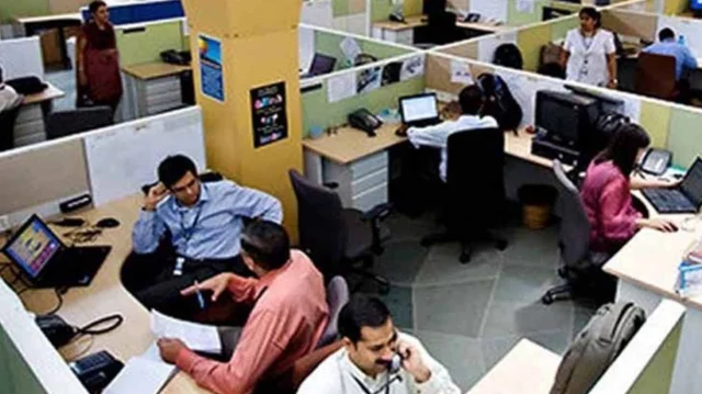 আজ থেকে অফিস-আদালত চলবে নতুন সময়সূচিতে