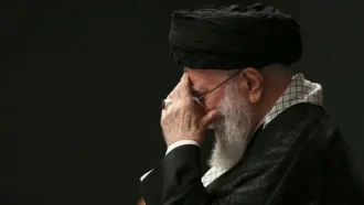 তেহরানে নেই খামেনি