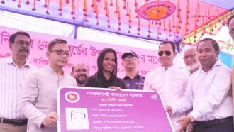 যুদ্ধ দীর্ঘমেয়াদি হলে অর্থনীতিতে বিরূপ প্রভাব পড়বে : বাণিজ্যমন্ত্রী মুক্তাদির