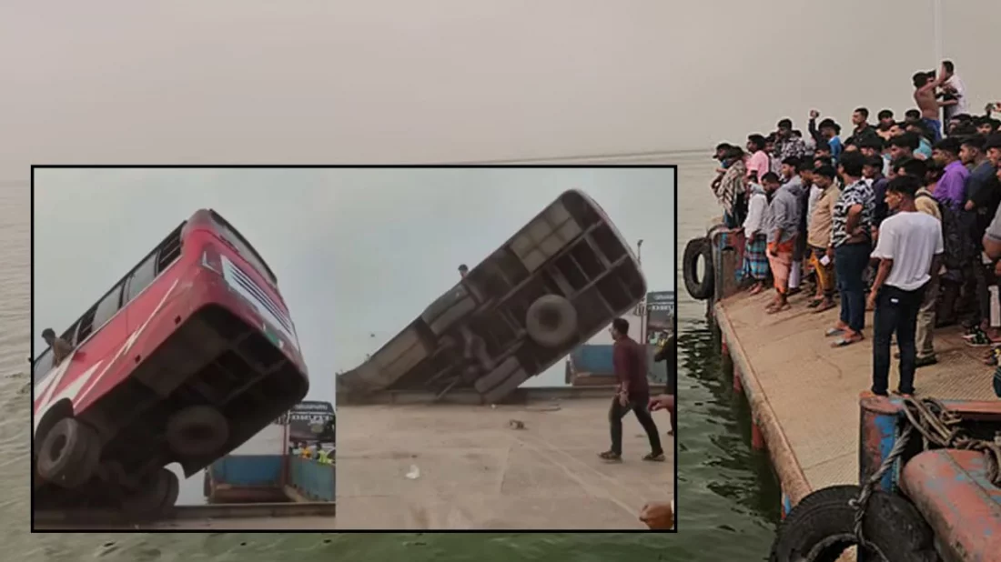 ৪০ যাত্রী নিয়ে পদ্মায় পড়লো বাস, দুজনের লাশ উদ্ধার