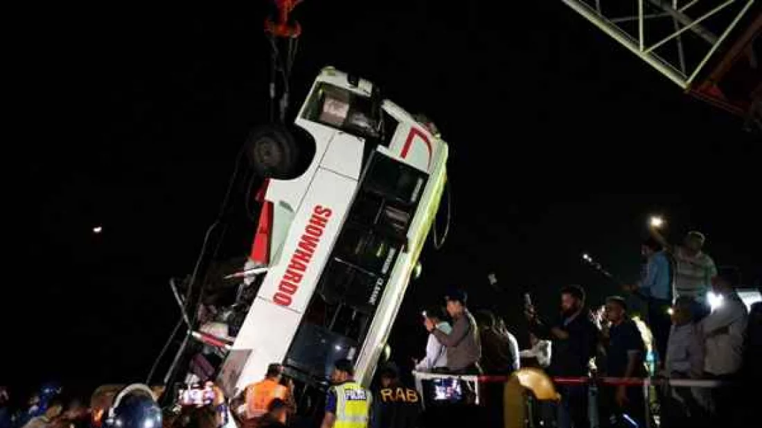 নিহতদের পরিবারকে ১ কোটি টাকা ক্ষতিপূরণ দিতে সরকারকে লিগ্যাল নোটিশ