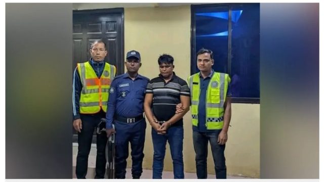 সিলেটে ‘মব’ করে বিএনপি নেতার নেতৃত্বে হাতকড়াসহ আসামী ছিনতাই, অতপর…