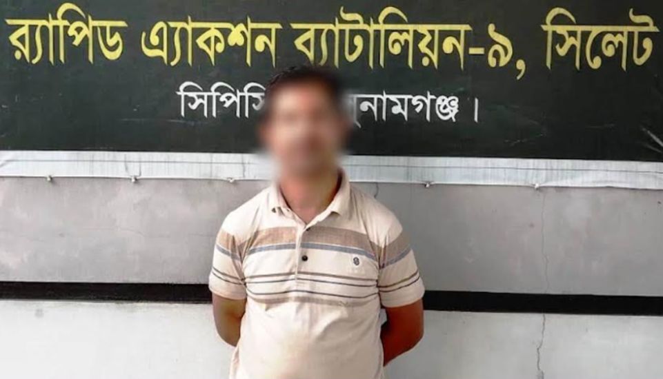 খড়ের ঘরে আটকে রেখে ধর্ষণ, একজন পাকড়াও