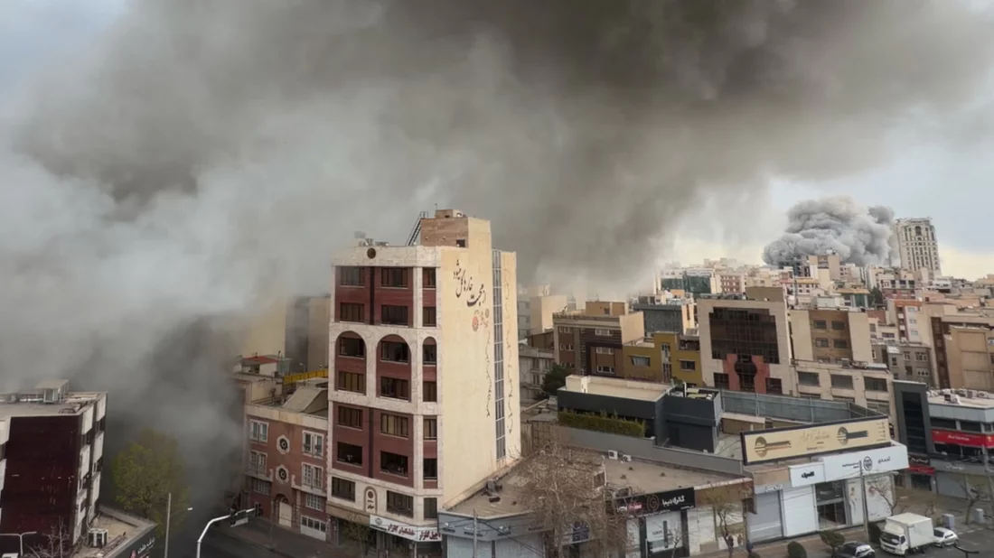 ব্যারাক ছেড়ে ‘পালিয়েছেন’ ইরানি কমান্ডাররা, বিপজ্জনক পরিস্থিতিতে সেনারা