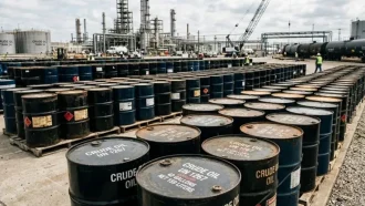 মধ্যপ্রাচ্য যুদ্ধের ধাক্কা, ব্যারেল প্রতি ছাড়াল ১০০ ডলার