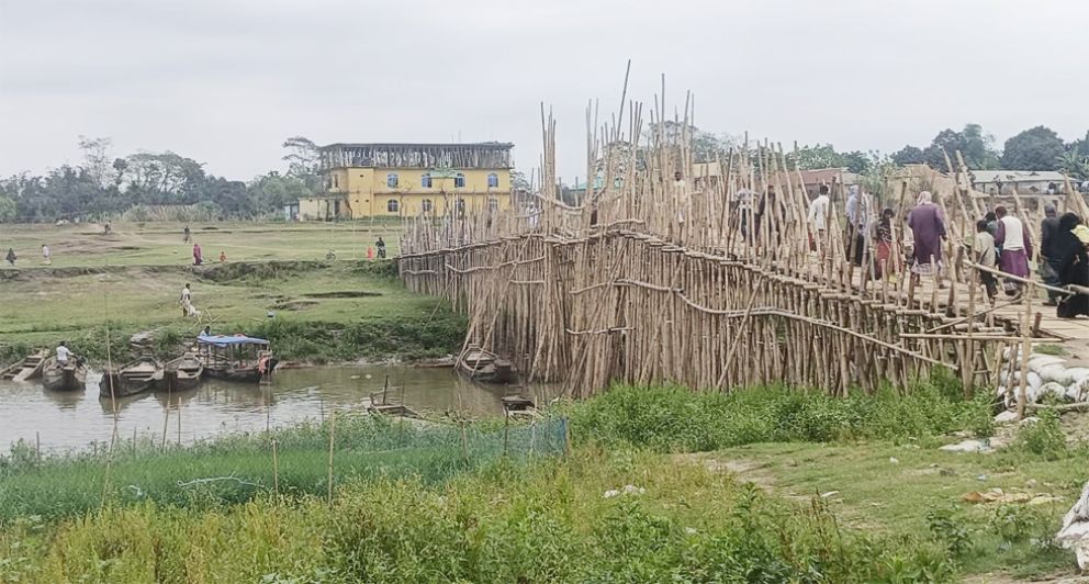 ধলাই নদীতে স্বপ্নের সেতুর অপেক্ষায় অর্ধ লক্ষ মানুষ