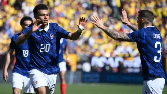 ১১ পরিবর্তন নিয়ে কলম্বিয়াকে ৩-১ গোলে হারাল ফ্রান্স