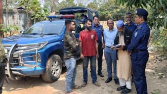 নিষিদ্ধ পাথর ক্রাশিং করায় দুই প্রতিষ্ঠানকে জরিমানা