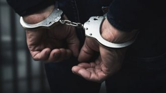 কাঁচির আঘাতে আহত ৩ কিশোর, আটক ৩ সহোদর