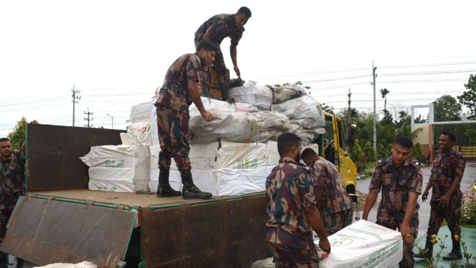 আড়াই কোটি টাকার ভারতীয় পণ্য জব্দ