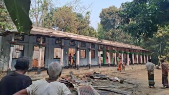 সিলেটের কানাইঘাটে আগুনে পুড়ল আওয়ামী লীগ নেতার বাড়ি, নেপথ্যে দ্বন্ধ