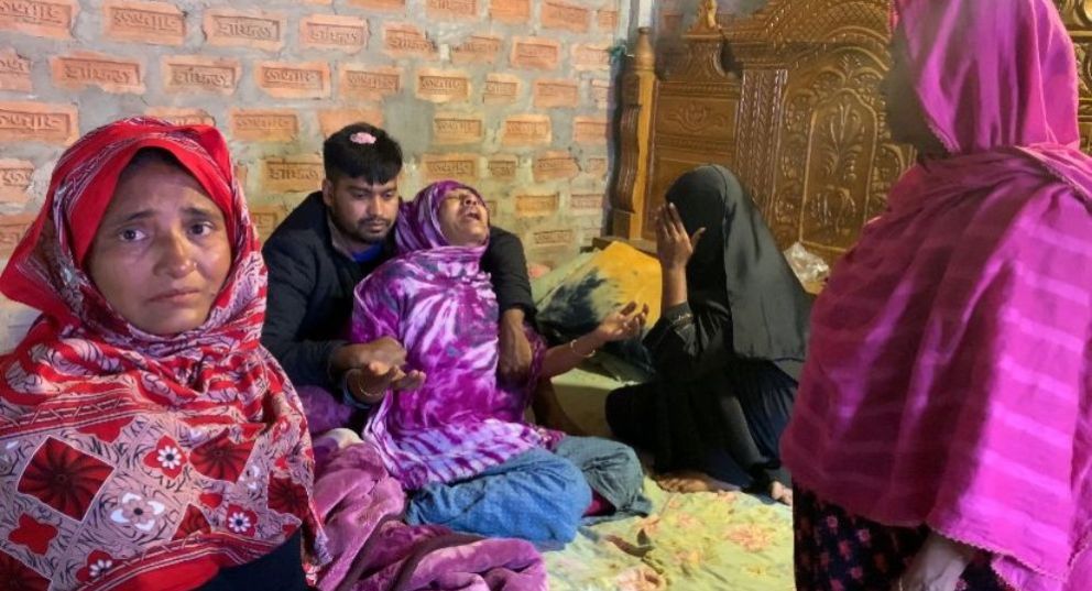 ‘দালাল আমাদের খাওয়া-দাওয়া দিচ্ছে না, বড় কষ্টে আছি, দোয়া করিও’