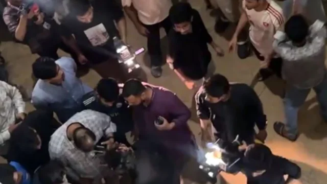 মধ্যরাতে ঢাকা পলিটেকনিকে ছাত্রদল-ছাত্রশিবিরের সংঘর্ষ, আহত একাধিক