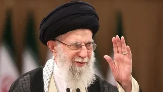 খামেনি নিহত, ইরানে ৪০ দিনের শোক ঘোষণা