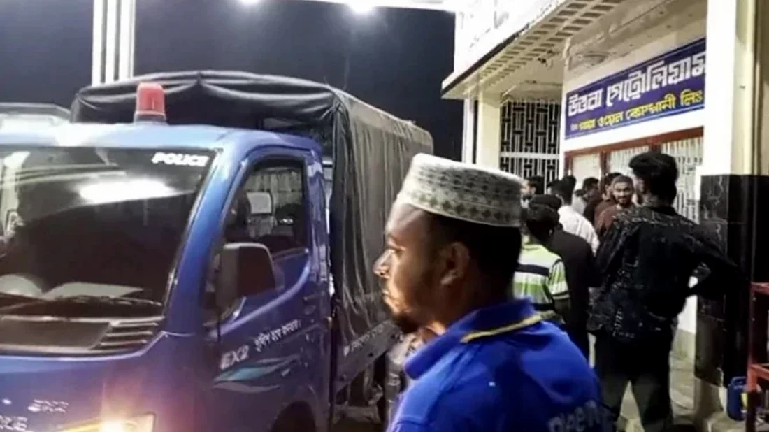 সিলেটে পেট্রোল পাম্পে সিরিয়াল নিয়ে বিরোধ, কর্মচারীকে ছুরিকাঘাত; ধর্মঘটের ডাক