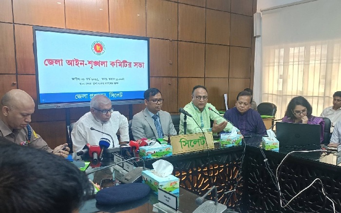 ছিনতাইকারী ও কিশোর গ্যাংয়ের ব্যাপারে কেউ তদবির করলে তাকেও ধরেন, পুলিশকে আরিফ