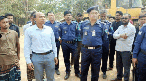 জৈন্তাপুরে নিষিদ্ধ লাল পাথর ক্রাশিং করায় দুই প্রতিষ্ঠানকে জরিমানা