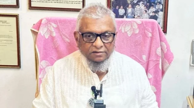 বিমানবন্দরে আটকে পড়া যাত্রীদের ভোগান্তি কমাতে সকল ব্যবস্থা নেওয়া হয়েছে: প্রবাসীকল্যাণমন্ত্রী