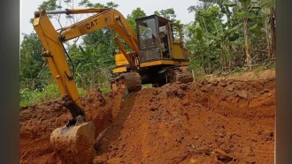 কমলগঞ্জে টিলা-ছড়া কেটে চলছে লুটপাট, হুমকিতে প্রকৃতি