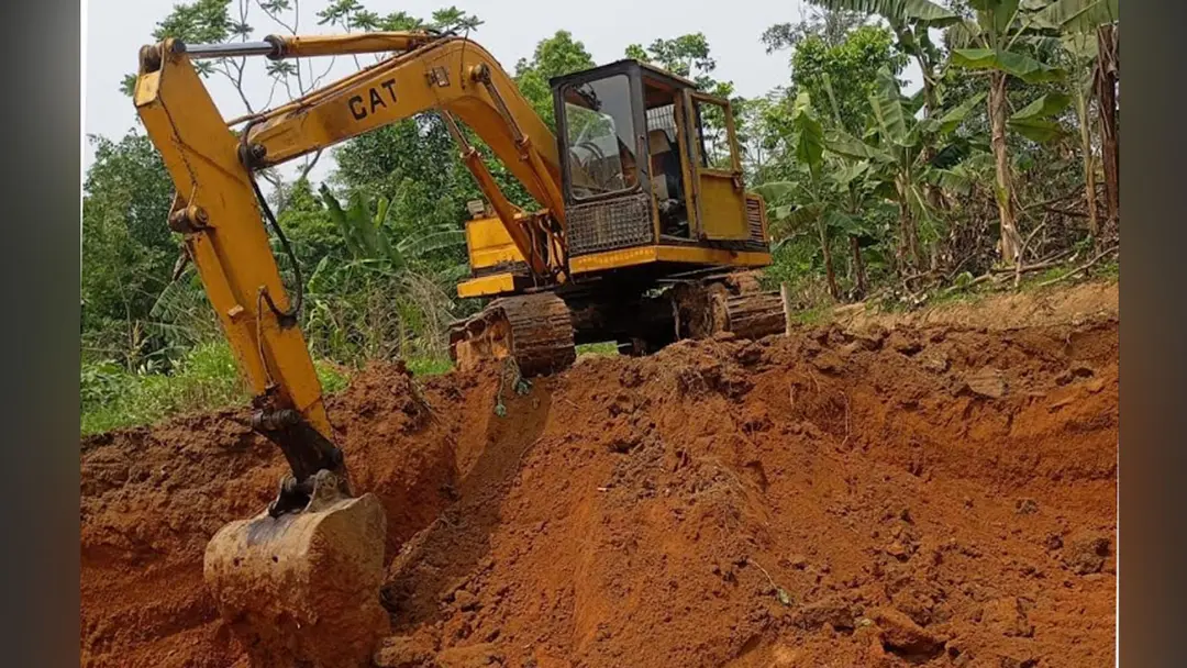 কমলগঞ্জে টিলা-ছড়া কেটে চলছে লুটপাট, হুমকিতে প্রকৃতি
