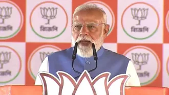 অনুপ্রবেশকারীদের উদ্দেশে মোদির কঠোর হুঁশিয়ারি