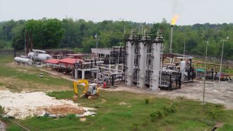 বিয়ানীবাজার থেকে উৎপাদিত পেট্রোল-অকটেন, জ্বালানী সংকটে বড় ভূমিকা রাখছে