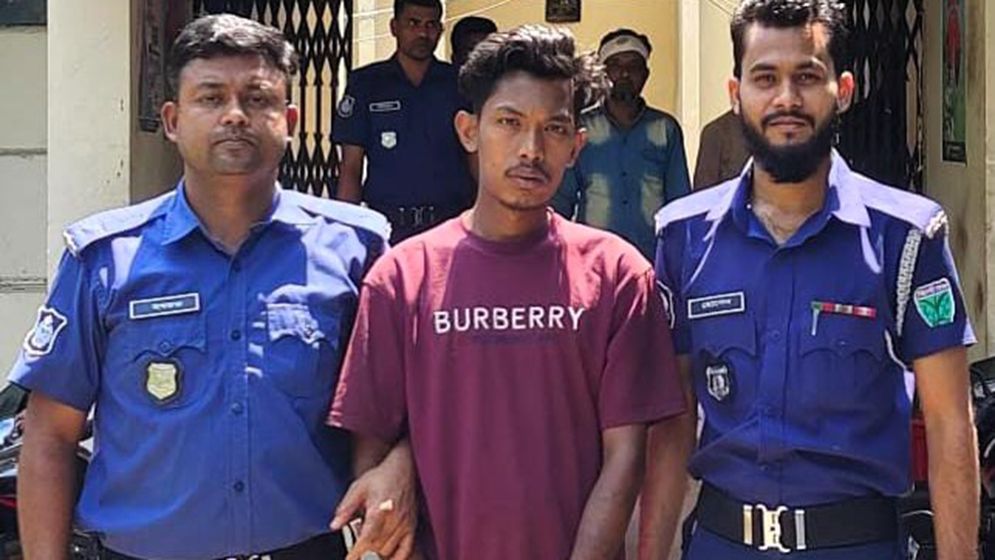 ভারতীয় পুলিশের হাতে আটক বাংলাদেশি যুবককে বিজিবির হাতে সোপর্দ