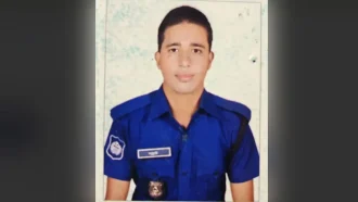 নিজের অস্ত্রের গুলিতে পুলিশ সদস্য নিহত