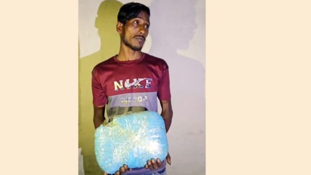 বড়লেখায় এক কেজি গাঁজাসহ গ্রেপ্তার ১