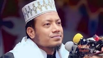 মুফতি আমির হামজাকে গ্রেপ্তারে বিজ্ঞপ্তি যাচ্ছে পত্রিকায়