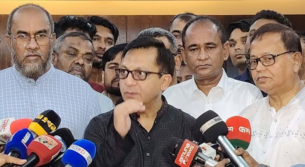 আইনশৃঙ্খলা পরিস্থিতি নিয়ে বাণিজ্যমন্ত্রীর অসন্তোষ
