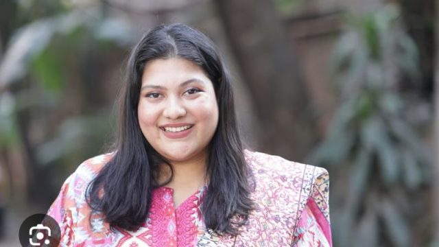 না ফেরার দেশে কারিনা কায়সার