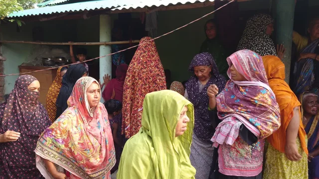 ঝিনাইদহে বিদ্যুৎস্পৃষ্টে স্বামী-স্ত্রীর মৃত্যু