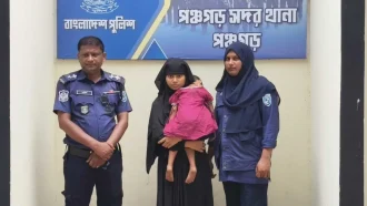 মোবাইলে প্রেম-বিয়ে, ভিসা ছাড়াই ভারতে স্বামীর কাছে যেতে শিশুসহ নারী আটক