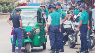 সিলেটের সড়কে পুলিশের বিশেষ অভিযান