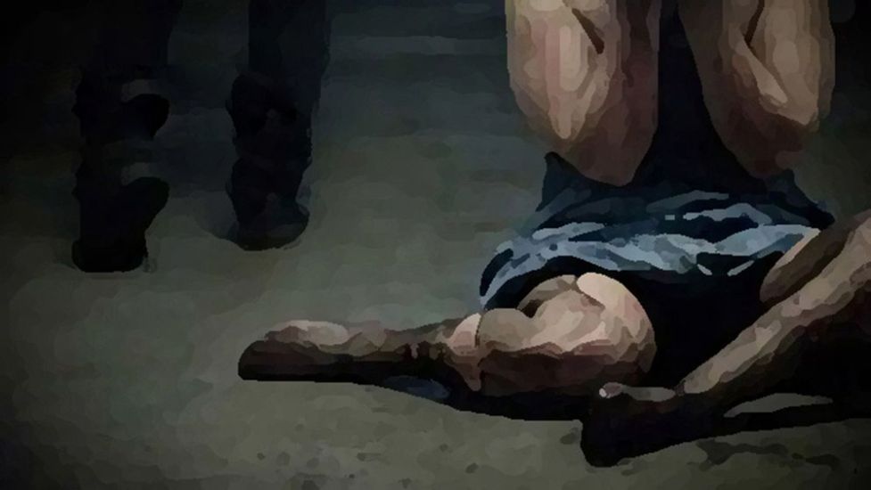 স্বামীকে বেঁধে স্ত্রীকে তুলে নিয়ে সংঘবদ্ধ ধর্ষণ
