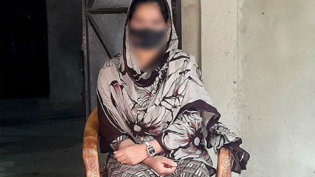 সিলেটের গোয়াইনঘাট প্রেমিকের বাড়িতে প্রেমিকার অনশন
