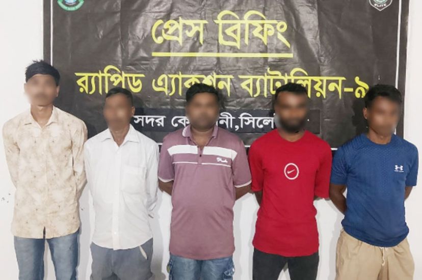 সিলেটে যে কারণে ৫ যুবক র‌্যাবের জালে
