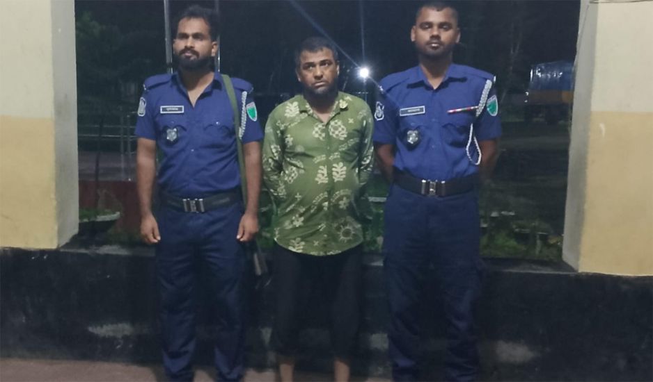 সিলেটে অবৈধ ভাবে বালু তোলার দায়ে একজন আটক