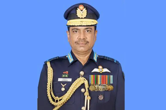 বাংলাদেশে মামলা, কাতারে গ্রেপ্তার বিমানবাহিনীর সাবেক প্রধান হান্নান