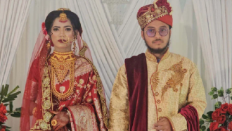 কুড়িয়ে পাওয়া মেয়েটি পেল নতুন সংসার