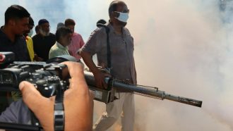 সিলেটে বেড়েছে মশার উপদ্রব, ফগার মেশিন হাতে মশক নিধনে সিসিক প্রশাসক