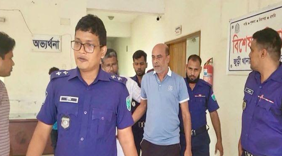 ভোরে ঝটিকা মিছিল, দুপুরে সিলেটের সাবেক উপজেলা চেয়ারম্যান গ্রে ফ তা র